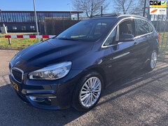 BMW 2-serie Active Tourer - 220i High Exe Automaat LED Panoramadak LEDER