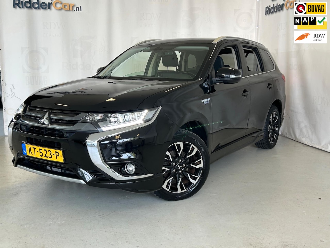 Mitsubishi Outlander - 2.0 PHEV Executive Edition|GARANTIE|1E-EIG!|CRUISE|NAVI| - AutoWereld.nl