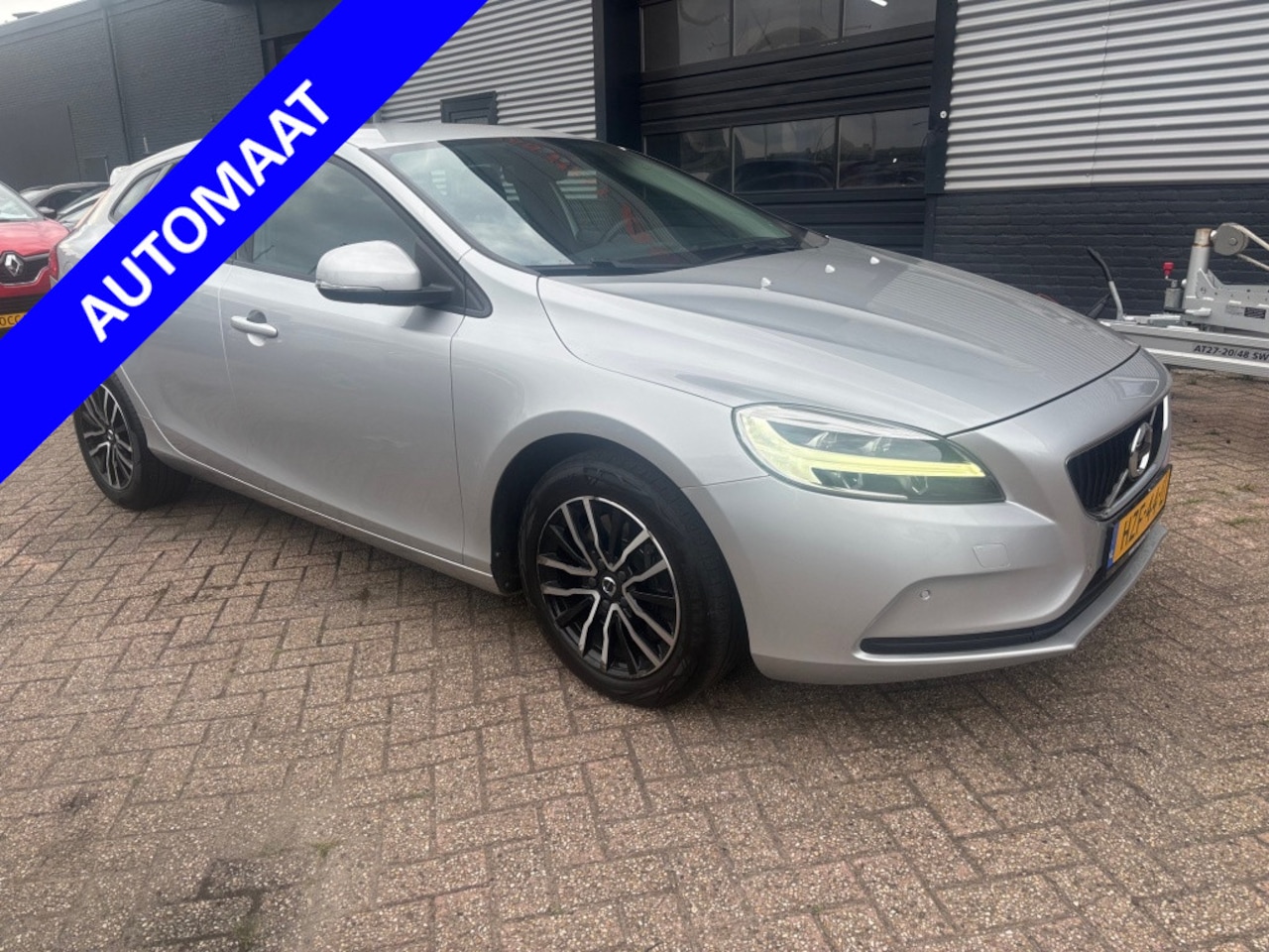 Volvo V40 - 1.5i T3 Momentum | Autom. | 3 MND GAR | CLIMA | CRUISE CONTROL | - AutoWereld.nl