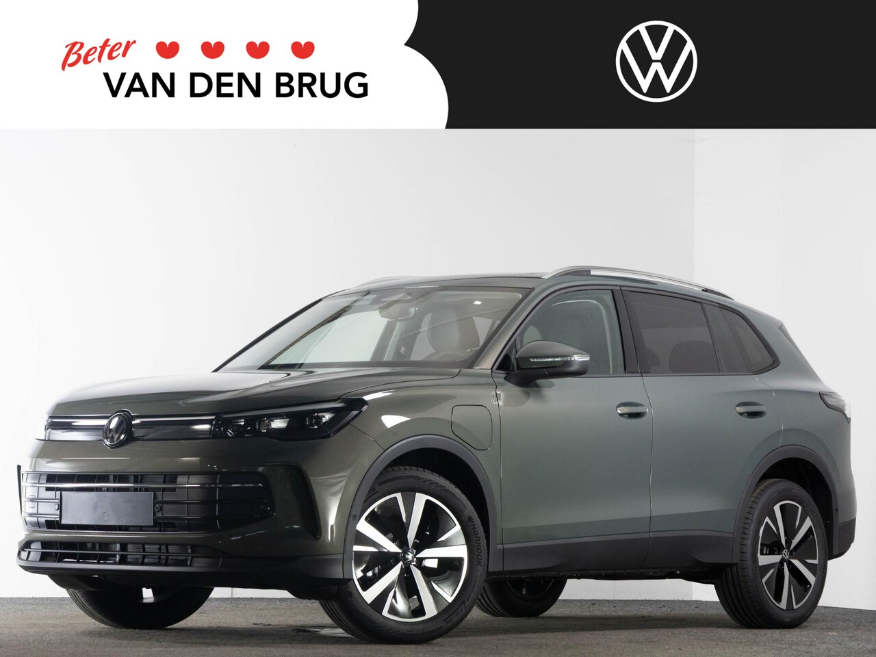 Volkswagen Tiguan - Life Edition 1.5 eHybrid 204 pk | Panoramadak | Trekhaak | 19" Catania velgen | - AutoWereld.nl