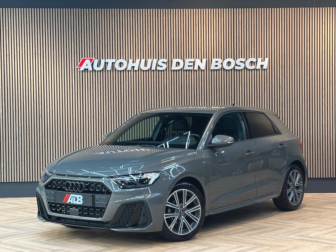 Audi A1 Sportback - 25 TFSI S Line. Carplay - Clima - Ambiance - AutoWereld.nl