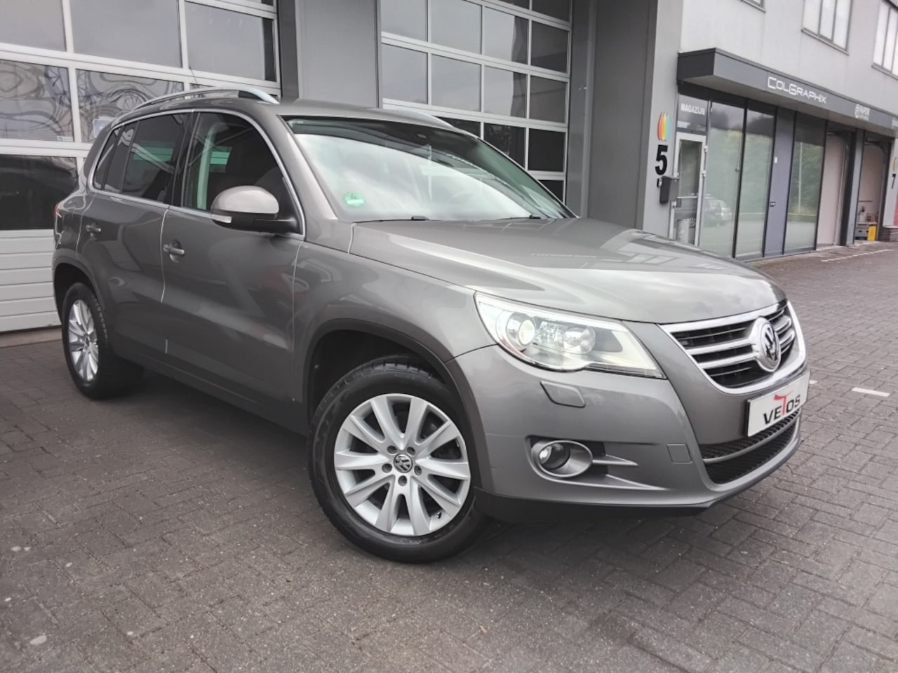 Volkswagen Tiguan - 2.0 TSI AUT. 4Motion / XENON / BRUIN LEDER ! - AutoWereld.nl
