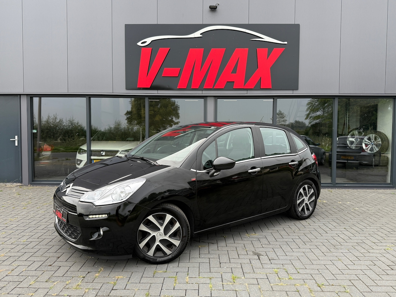 Citroën C3 - 1.2 PureTech Selection Navi Clima Cruise Pdc - AutoWereld.nl