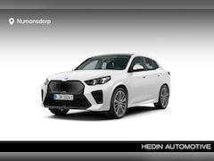 BMW iX2 - eDrive20 | M-Sport Pro | 20'' | Panorama. | Harman/Kardon | Elek. stoel. | Driv. + Park. P