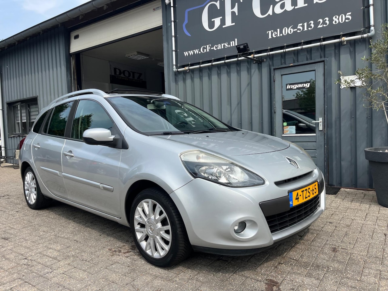 Renault Clio Estate - 1.2 TCE 20th Anniversary 2010 APK AIRCO - AutoWereld.nl
