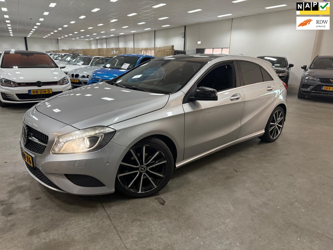 Mercedes-Benz A-klasse - A-klasse 180 / NAVI MULTIEMEDIA / DEALER ONDERHOUDEN / NETTE AUTO - AutoWereld.nl