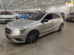 Mercedes-Benz A-klasse - A-klasse 180 / NAVI MULTIEMEDIA / DEALER ONDERHOUDEN / NETTE AUTO