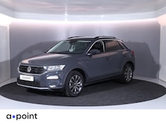 Volkswagen T-Roc - 1.5 TSI Style 150 pk Automaat (DSG) | Navigatie | Parkeersensoren | Achteruitrijcamera | A