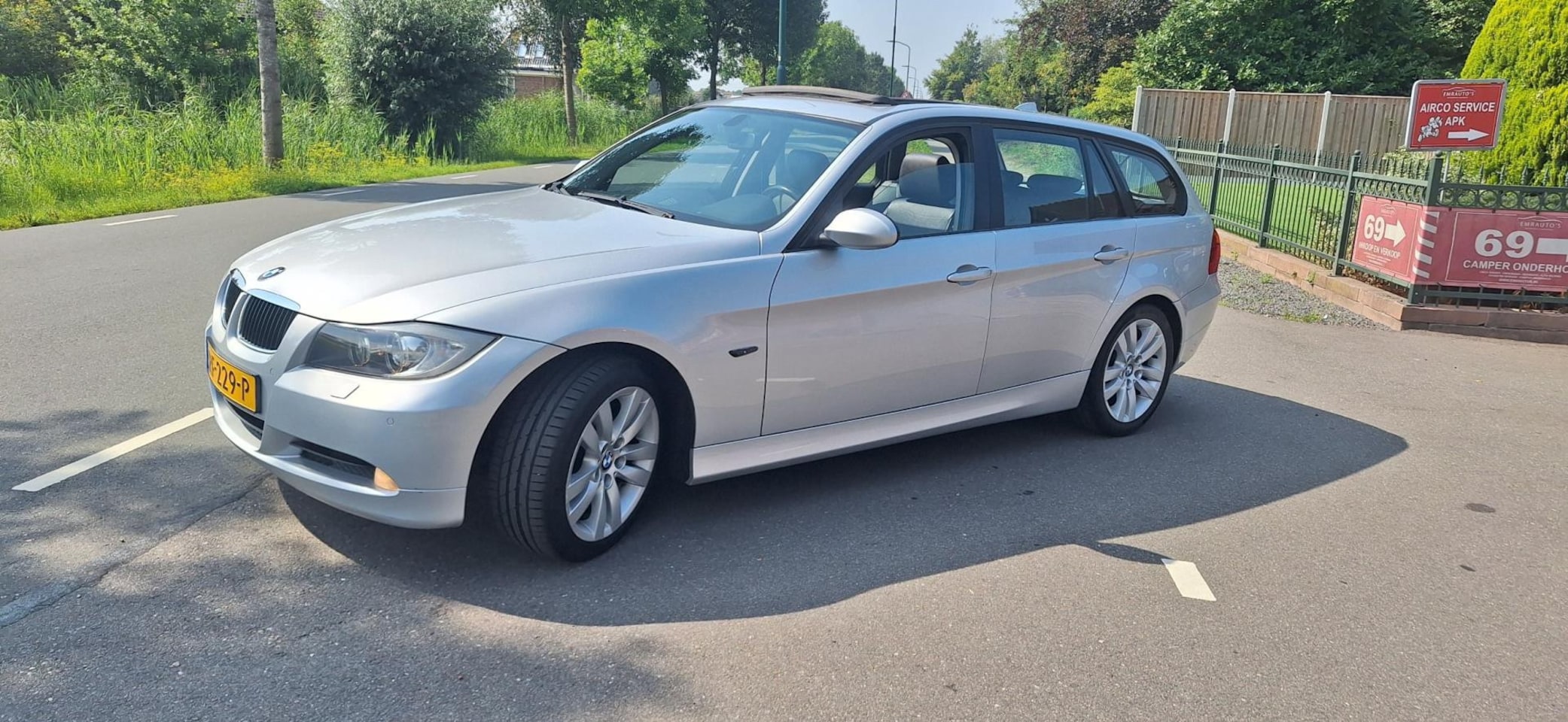 BMW 3-serie Touring - 320i AUTOMAAT leer interieur - AutoWereld.nl