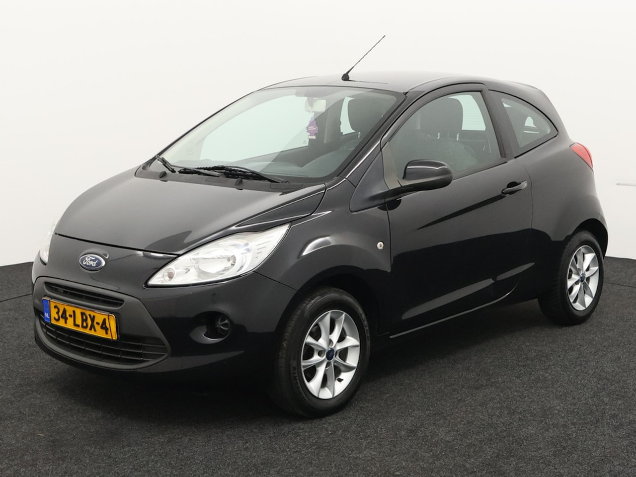 Ford Ka - 1.2 Trend Airco Ben je op zoek naar een fijne stadsauto? Deze Ford Ka 1.2 Trend is perfect - AutoWereld.nl