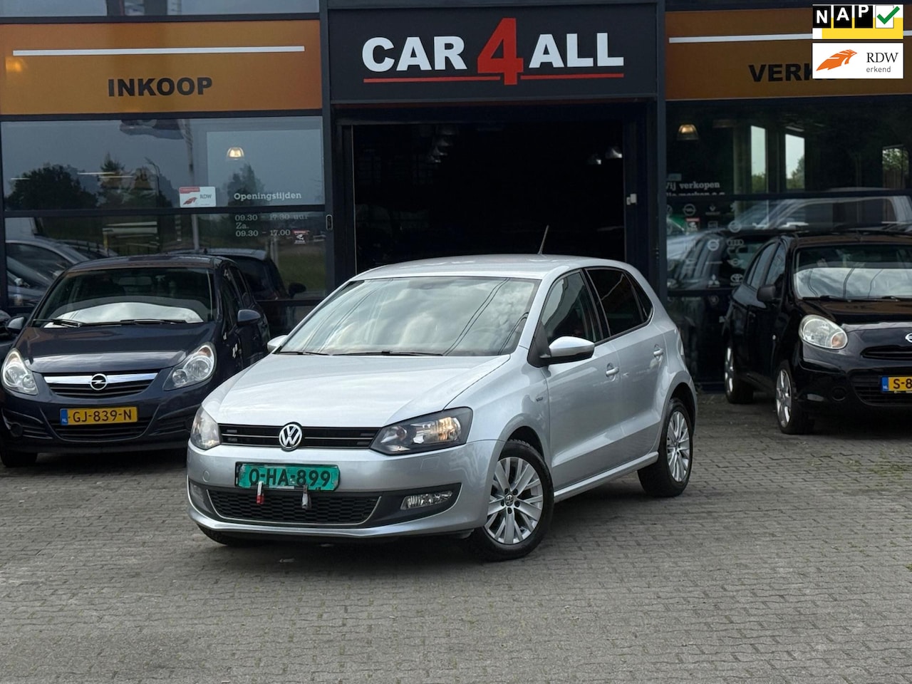 Volkswagen Polo - 1.2 TSI Life Edition CRUISE/PDC/STLVRM/CLIMA/NWE KETTING/ZEER NETTE STAAT - AutoWereld.nl