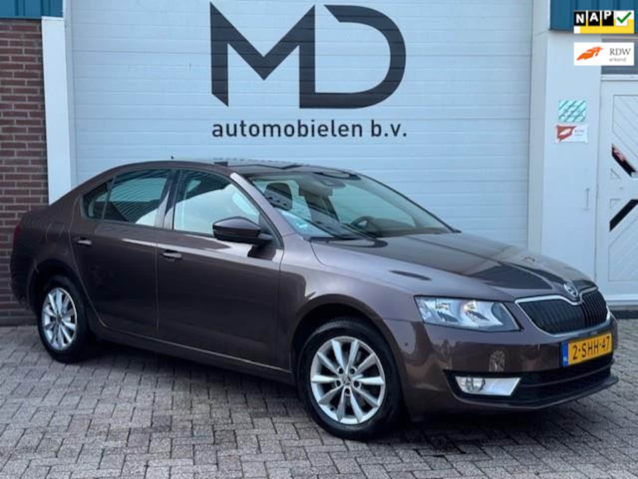Skoda Octavia - 1.4 TSI 140PK -Cruise-Navi -Dealer onderhouden - AutoWereld.nl