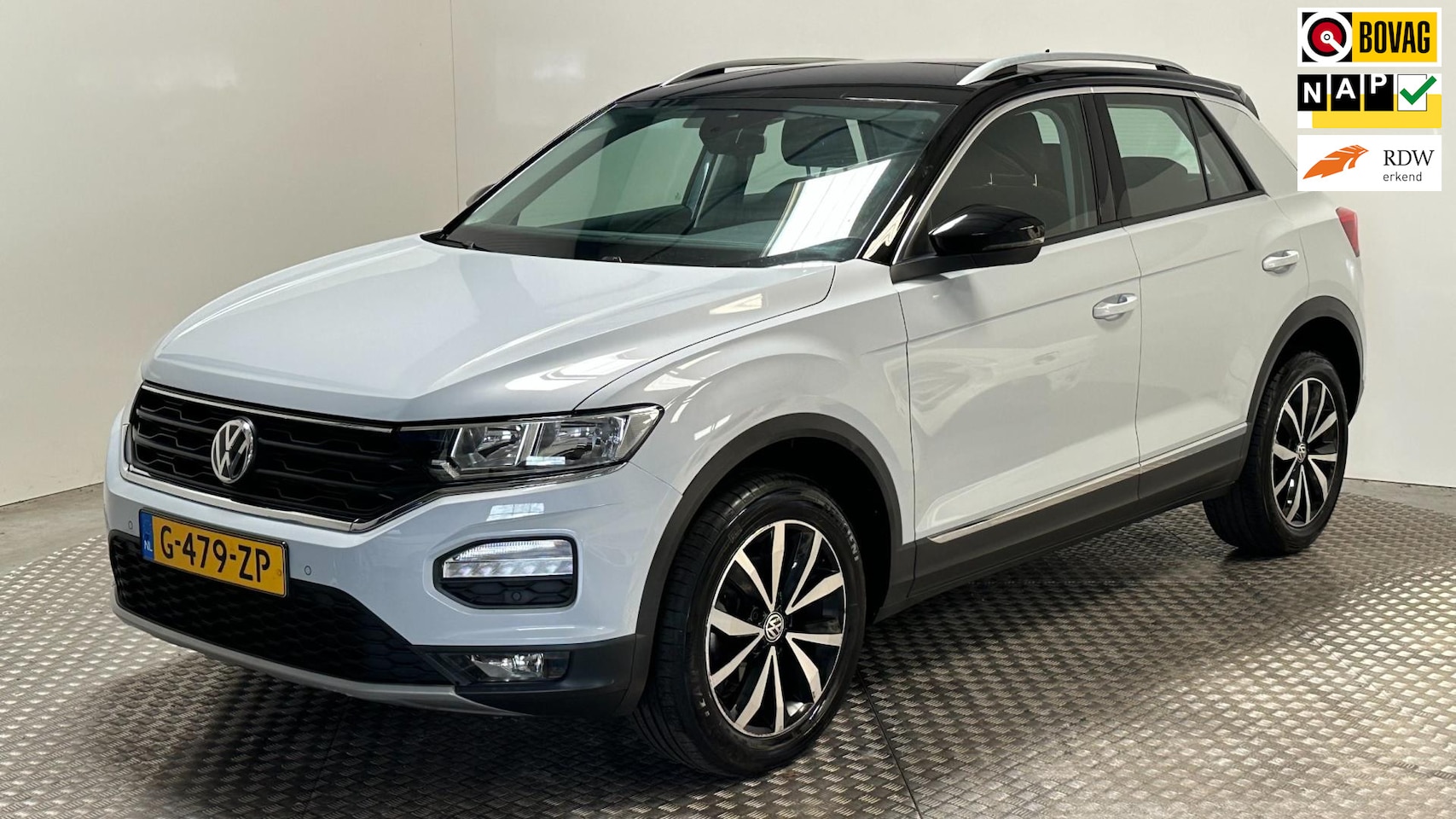Volkswagen T-Roc - 1.5 TSI Style Business automaat benzine parkeersensoren camera navigatie cruisecontrole ca - AutoWereld.nl