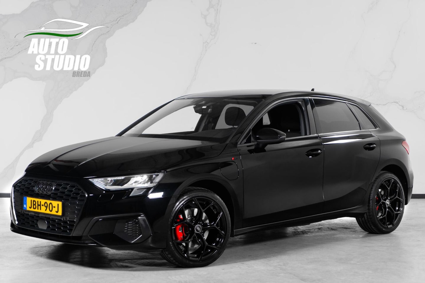 Audi A3 Sportback - 40 TFSI e | S-line | Carplay | Keyless - AutoWereld.nl