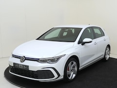 Volkswagen Golf - 1.4 eHybrid GTE | Stoel- en stuurwielverwarming | Navigatie | Parkeersensoren | Sfeerverli