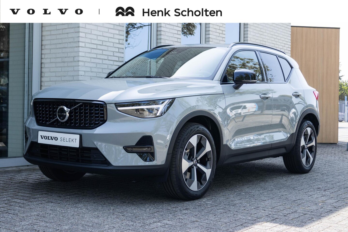 Volvo XC40 - B4 Automaat Plus Dark | Panoramadak| Adaptieve Cruise Control| BlindSpot| Park Assist voor - AutoWereld.nl