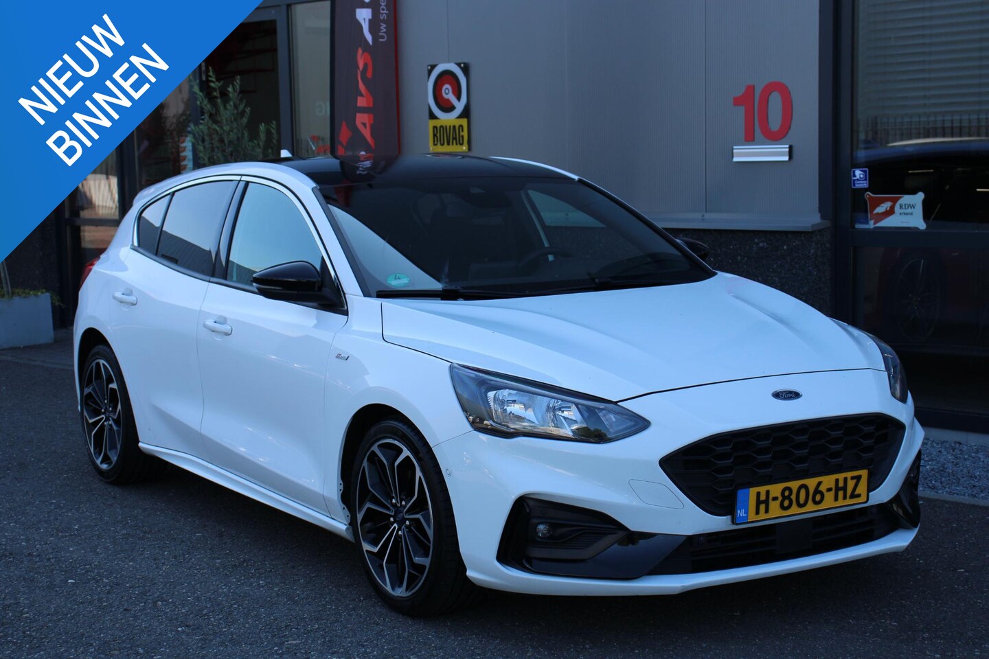 Ford Focus - 1.0 St-line Autom 125PK CLIMA, PDC, 18 INCH, WINTERPAKKET - AutoWereld.nl