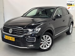 Volkswagen T-Roc - 1.5 TSI Sport / Aut / Trekhaak / ACC / Clima