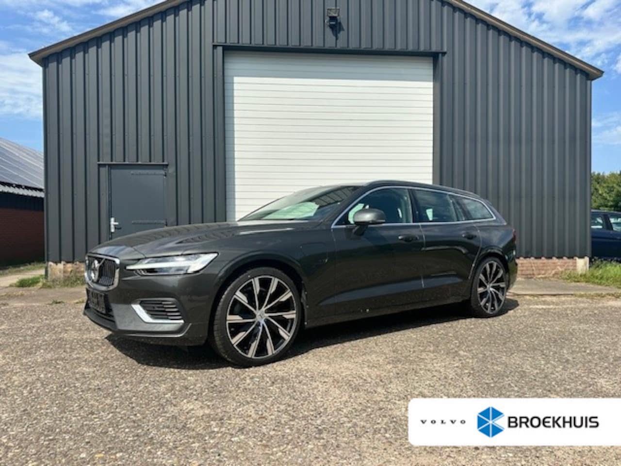 Volvo V60 - 2.0 T6 Recharge AWD Inscription | Trekhaak | Lederen bekleding | Memorie stoelen - AutoWereld.nl