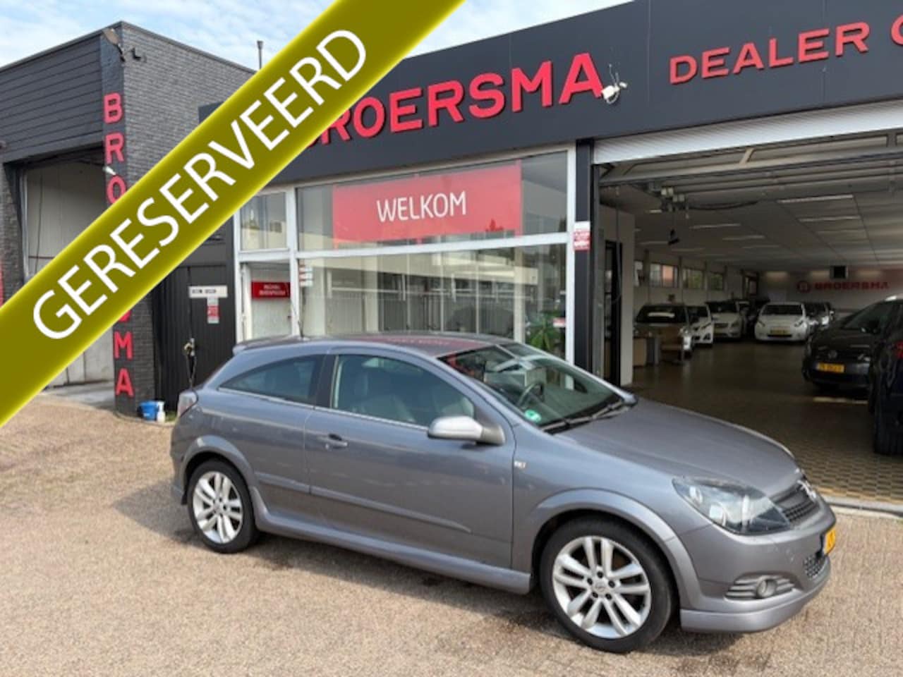 Opel Astra GTC - 1.8 Cosmo DEALERONDERHOUDEN * 1 EIGENAAR * NIEUWE  APK * - AutoWereld.nl