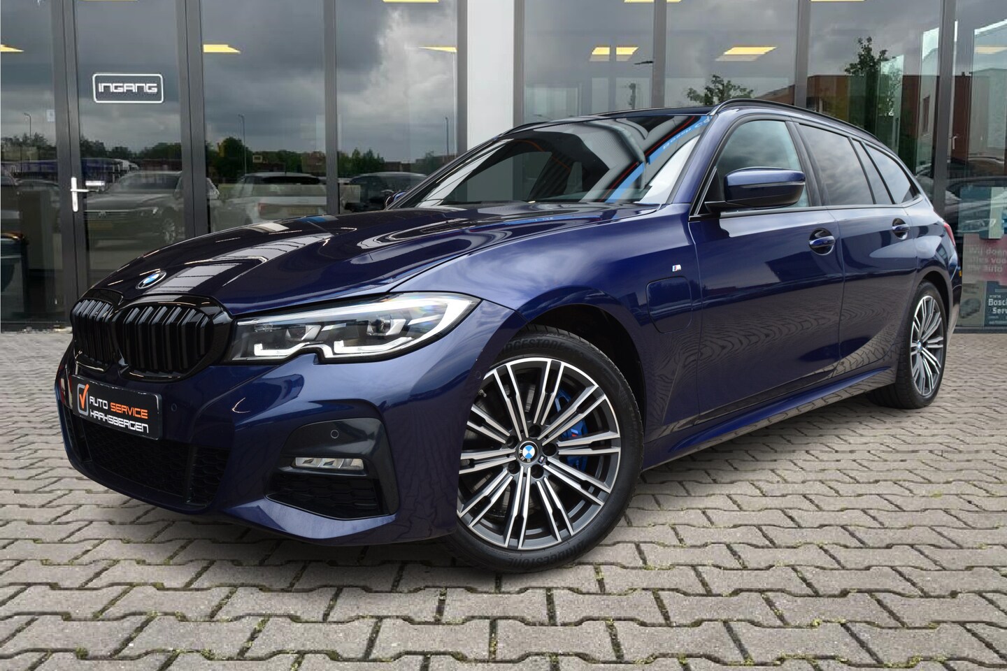 BMW 3-serie Touring - 330e M-Sport | Pano | Camera | Trekhaak | - AutoWereld.nl