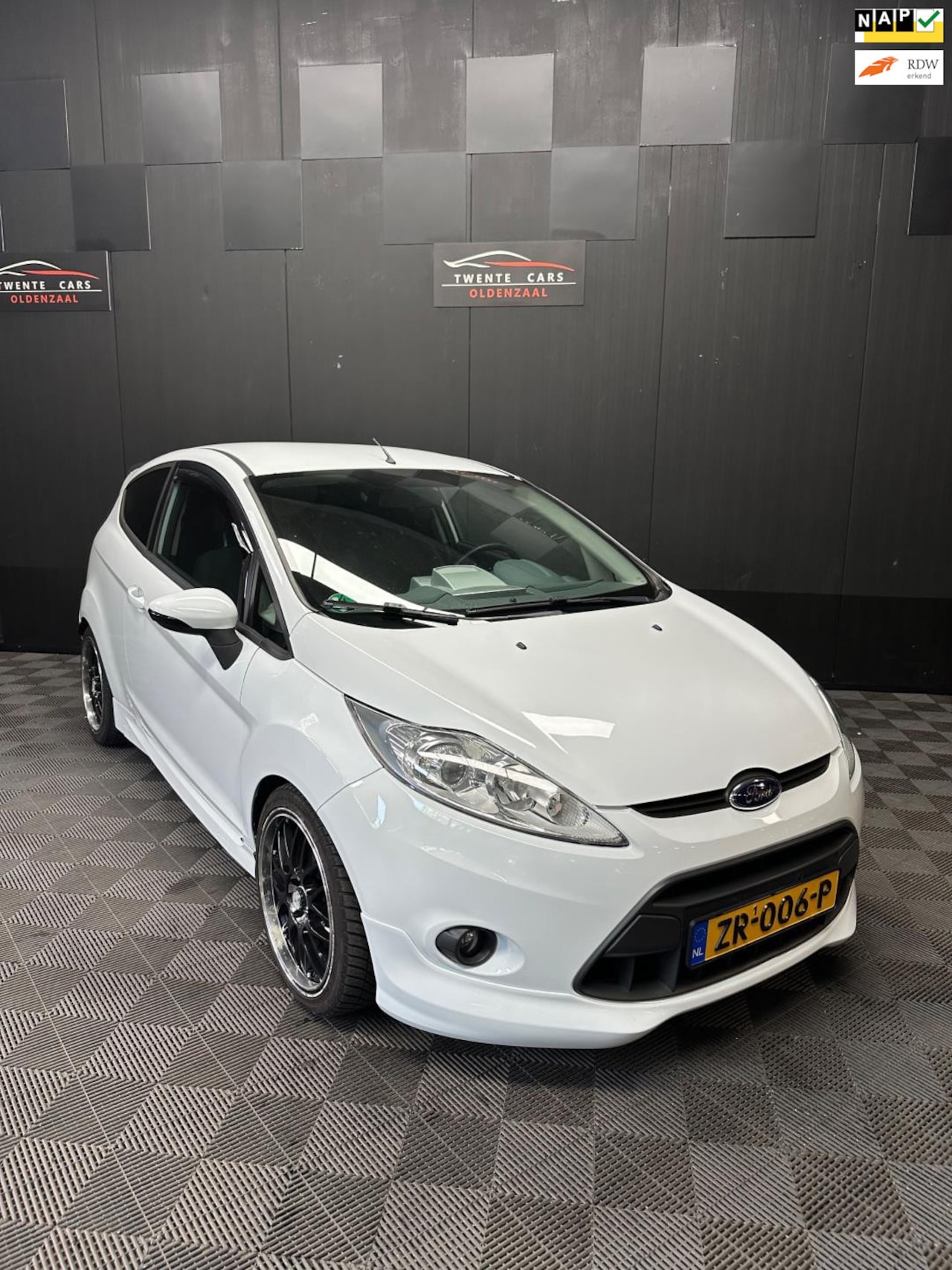 Ford Fiesta - 1.6 Sport | Carplay | ABC | Led | Clima | Nieuwe APK | - AutoWereld.nl
