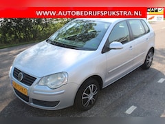 Volkswagen Polo - 1.4-16V Optive // 5-DRS / APK 09/2026 //
