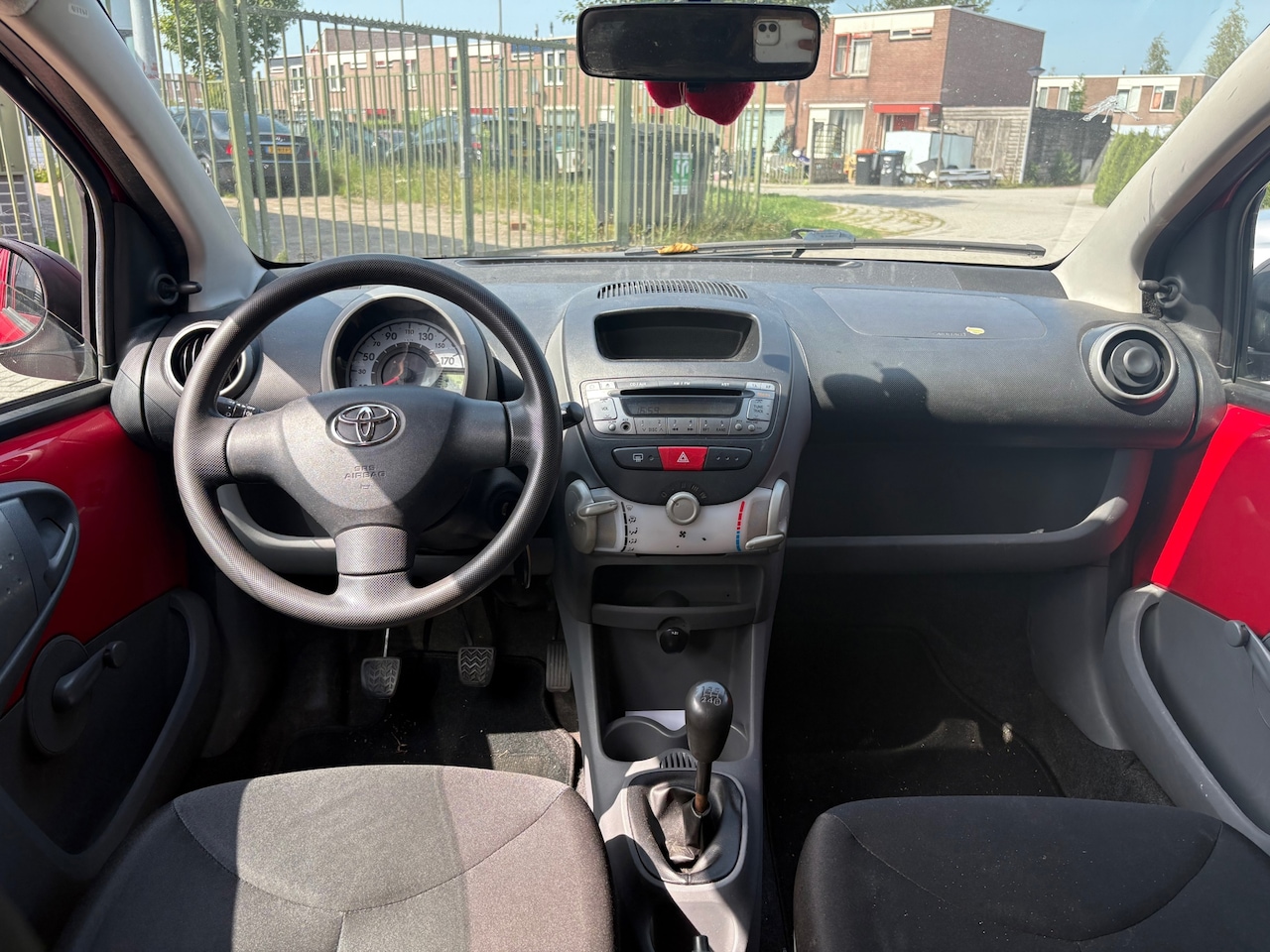 Toyota Aygo - 1.0-12V 5-deurs rood - AutoWereld.nl