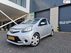 Toyota Aygo - 1.0 VVT-i Aspiration APK 11-04-2026 RIJDT GOED