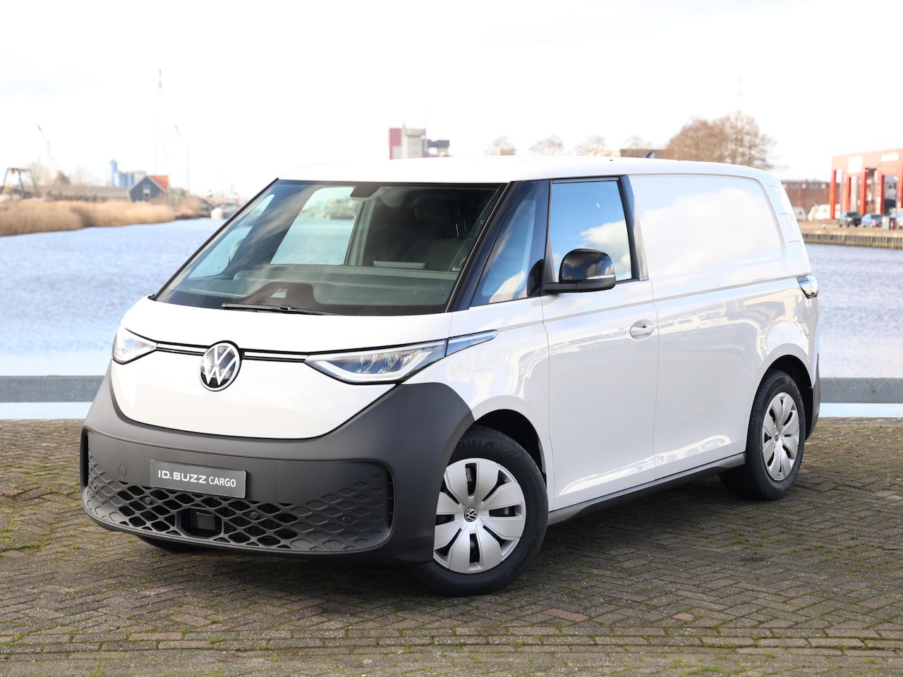 Volkswagen ID. Buzz Cargo - Bedrijfswagens Economy Business Elektromotor 210 kW (286 pk) 2988 Grote accu 79KW | Trekha - AutoWereld.nl