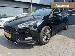 Ford Focus - 1.5 Ecoboost ST-Line Navigatie, airco, trekhaak, Apple Carplay