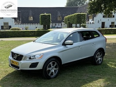 Volvo XC60 - 2.0 Momentum auto 106.208km Car-pass/NAP 2e Eig