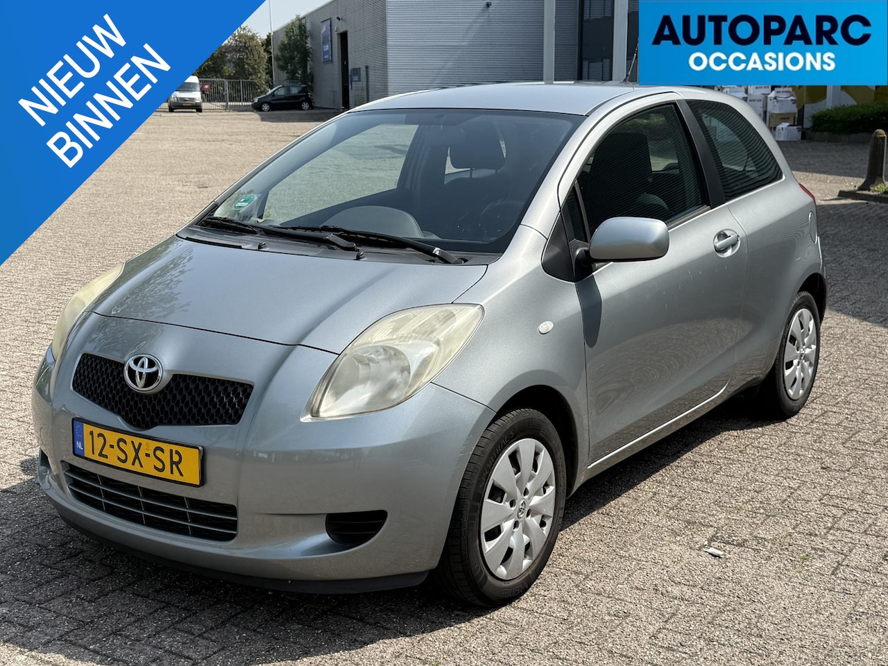 Toyota Yaris - 1.3 VVT-i Sol 1.3 VVTi Sol , NWE APK, AIRCO, DEGELIJK EN BETROUWBAAR - AutoWereld.nl