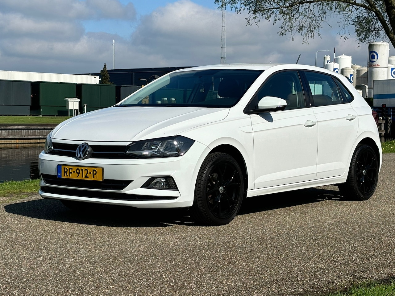 Volkswagen Polo - 1.0 MPI Comfortline | 17inch | 5drs | Airco - AutoWereld.nl