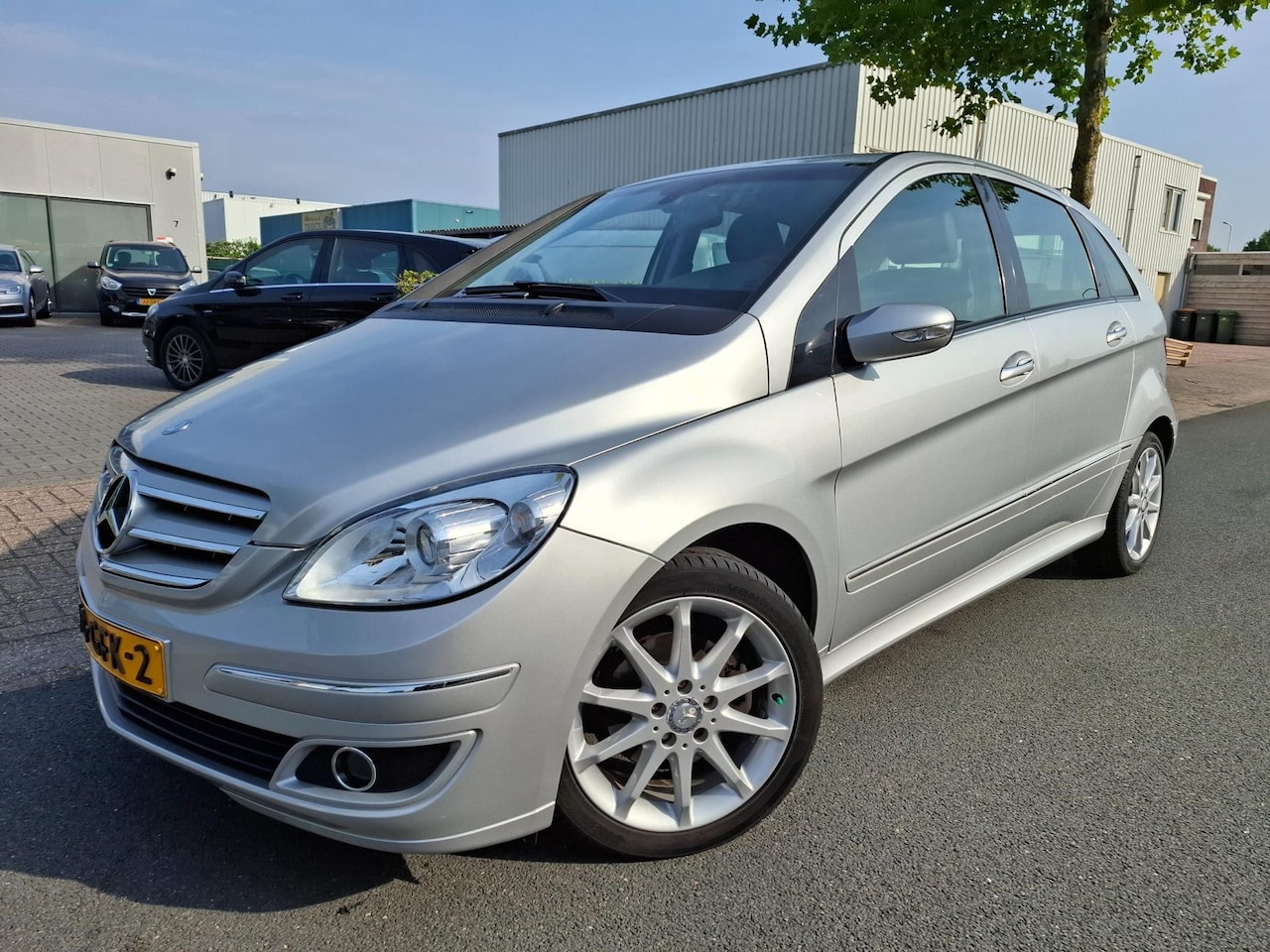 Mercedes-Benz B-klasse - 200 AUTOMAAT/AIRCO/CRUISE/TREKHAAK! - AutoWereld.nl