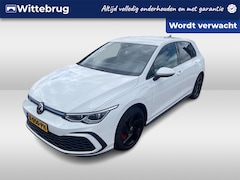 Volkswagen Golf - 1.4 eHybrid GTE / Navigatie / Parkeersensoren V+A / App connect / Stoelverwaming /