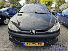 Peugeot 206 - 1.1 XR met NIEUWE APK