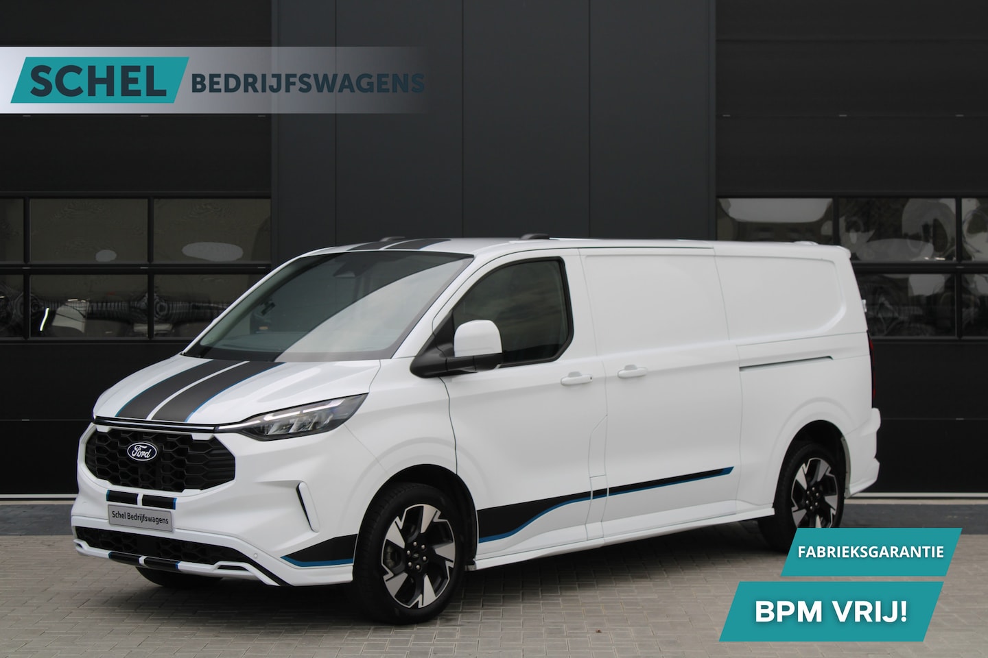 Ford Transit Custom - 300 2.0 TDCI L2H1 Sport 170pk - 2x Schuifdeur - Trekhaak - ACC - 19'' LM Velgen - 70L Tank - AutoWereld.nl