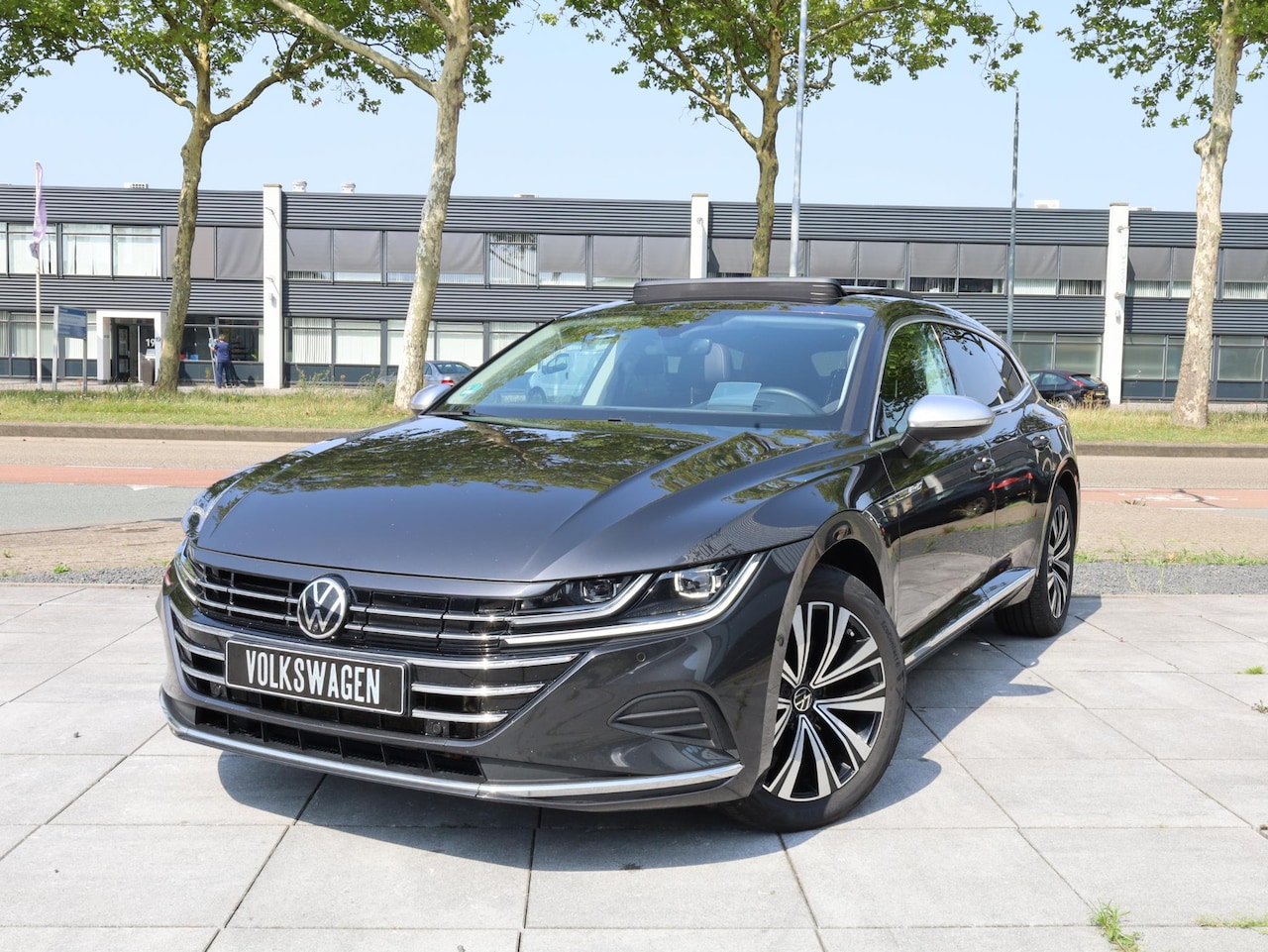 Volkswagen Arteon Shooting Brake - eHybrid Panodak | 360° | Standkachel | Keyless | Head-up | IQ Light | Virtual | Elektrisch - AutoWereld.nl