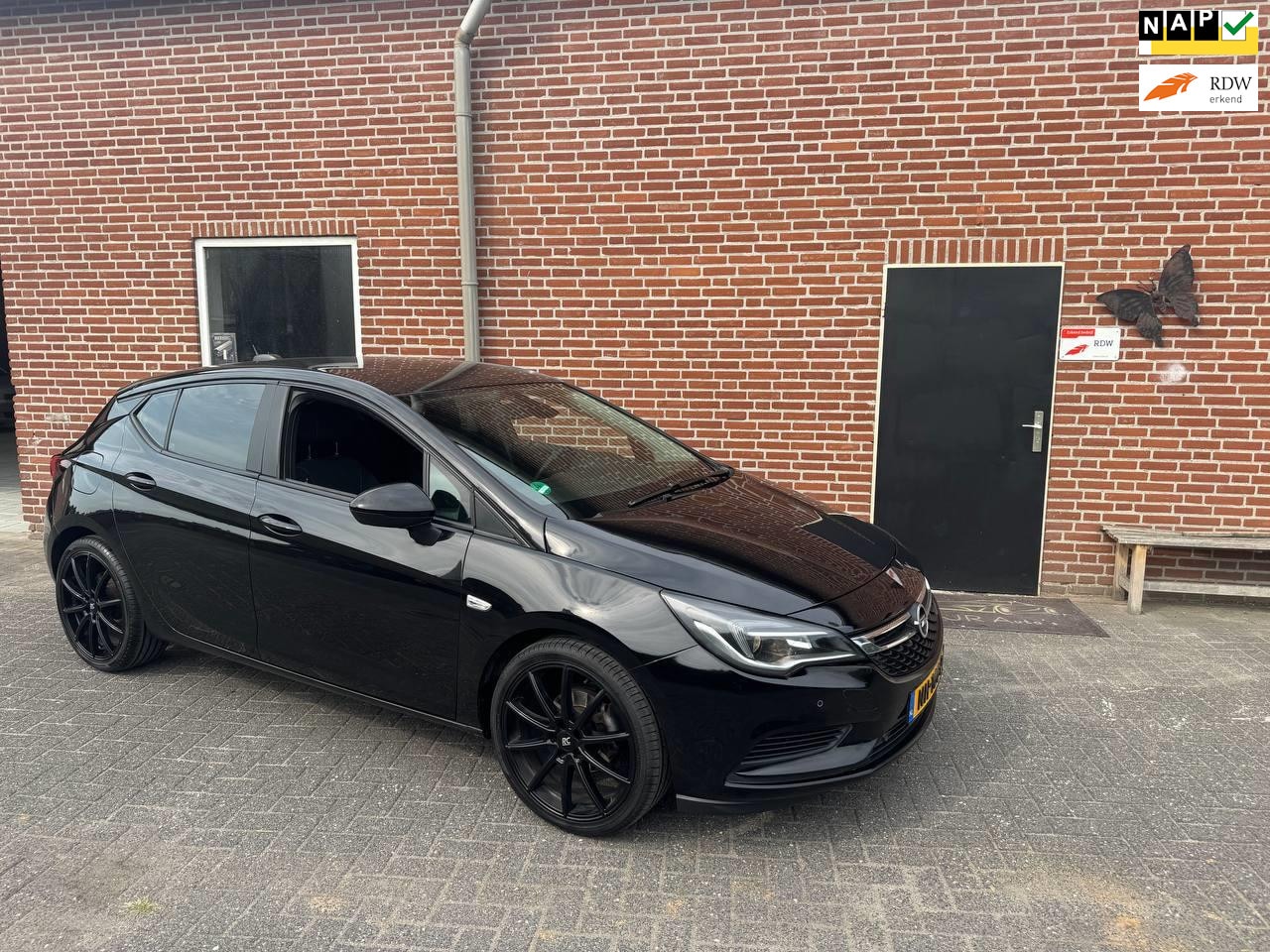 Opel Astra - 1.0 Online Edition LM velgen, PDC, Airco - AutoWereld.nl