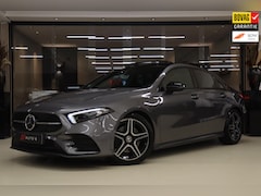 Mercedes-Benz A-klasse - 220 4MATIC PANO/CARPLAY/KEYLESS/BURM/BLINDESPOT/SFEER/NAVI/360CAM/BOMVOL