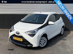 Toyota Aygo - 1.0 VVT-i x-play Apple carplay en/of Android auto Navigatie, Achteruitrijcamera, Nederland
