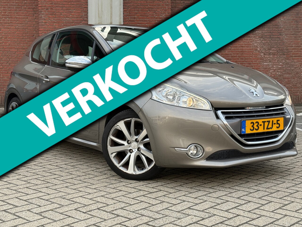 Peugeot 208 - 1.6 VTi Allure|PANNO|LEDER|NAVI|CRUISE|FULL - AutoWereld.nl