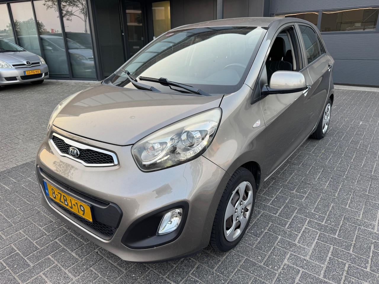 Kia Picanto - 1.0 CVVT BusinessLine 5DRS AIRCO LED NAVI MF STUUR ORIG NL DEALER OH - AutoWereld.nl