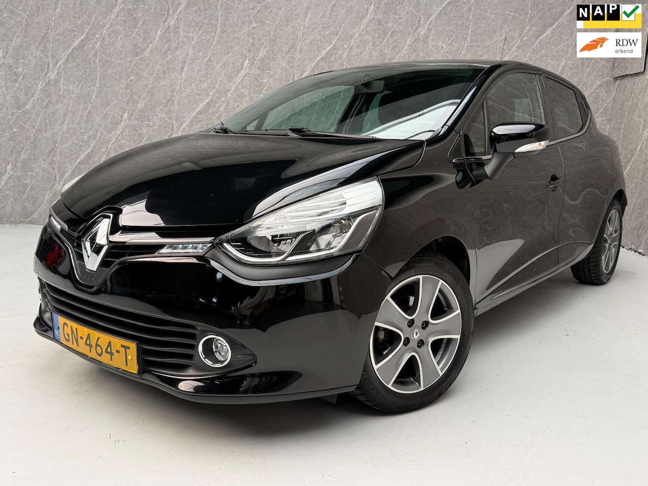 Renault Clio - 0.9 TCe ECO Night&Day / NAP / 2e Eigenaar / APK - AutoWereld.nl