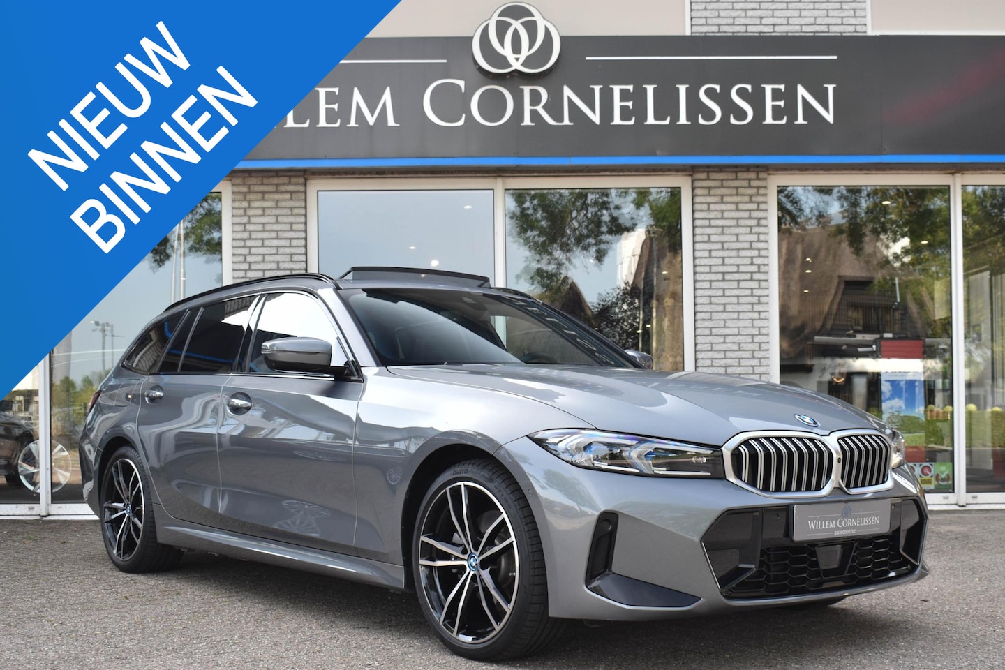 BMW 3-serie Touring - 330e xDrive M-Sport Pano ACC Camera Leder Elc Stoe - AutoWereld.nl