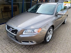 Volvo V70 - 1.6 T4 R-Design 180PK & 94.000KM