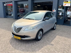 Lancia Y(psilon) - Ypsilon 0.9 TwinAir Silver Plus 5DRS|Airco