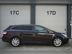 Toyota Avensis Wagon - 2.0 VVTi Executive Business