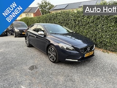 Volvo V40 - 1.6 D2 Kinetic | Navi | Autom. Airco | Cruise Control | 18" LMV | Privacy Glass | APK tot